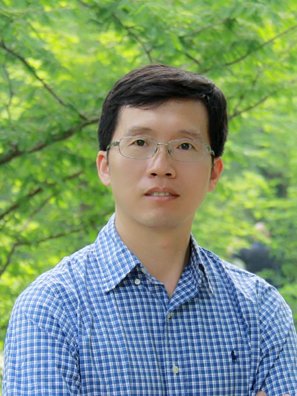 全讯600cc大白菜创新论坛第六百二十九讲（“弘扬爱国奋斗精神、建功立业新时代”系列活动)：叶绿素合成的光调控机制